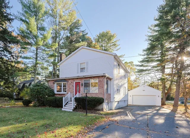 $629,000 | 587 Common Street, Walpole, MA 02081
