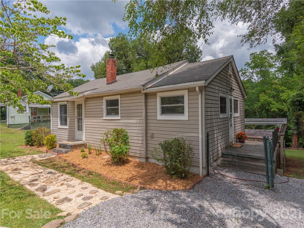 94 Justice Ridge Road Candler, NC 28715 - Photo 1 of 21 Gallery Image 1