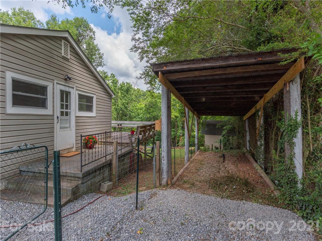 94 Justice Ridge Road Candler, NC 28715 - Photo 17 of 21 Gallery Image 17