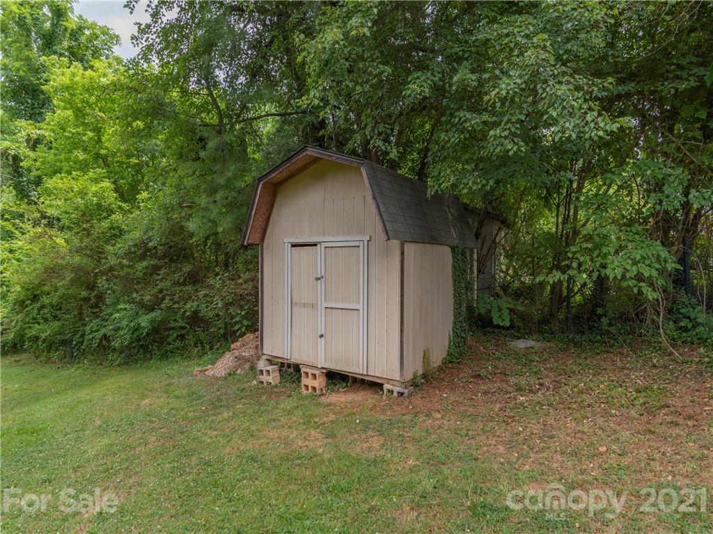 94 Justice Ridge Road Candler, NC 28715 - Photo 19 of 21 Gallery Image 19