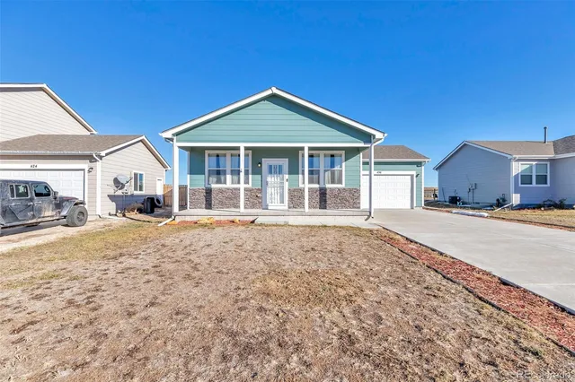 $380,000 | 436 South 3rd Avenue, Deer Trail, CO 80105