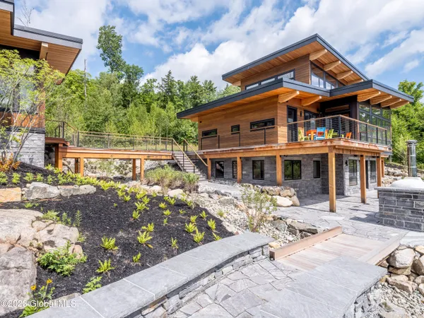 $1,593,720 | 3 Kanachta Lane, Saratoga Springs, NY 12866