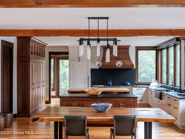 $1,593,720 | 3 Kanachta Lane, Saratoga Springs, NY 12866