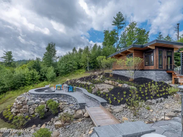 $1,593,720 | 3 Kanachta Lane, Saratoga Springs, NY 12866