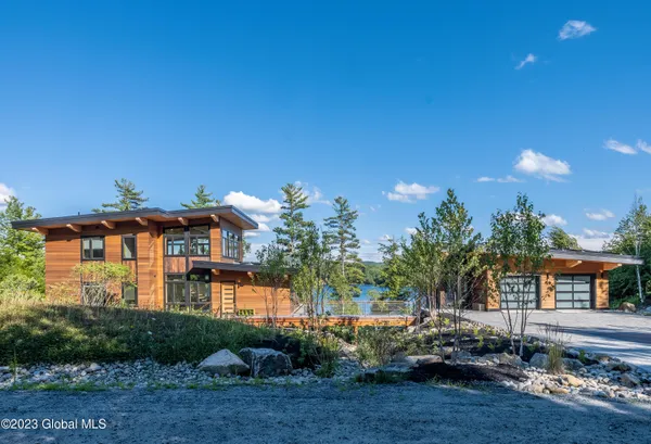 $1,593,720 | 3 Kanachta Lane, Saratoga Springs, NY 12866