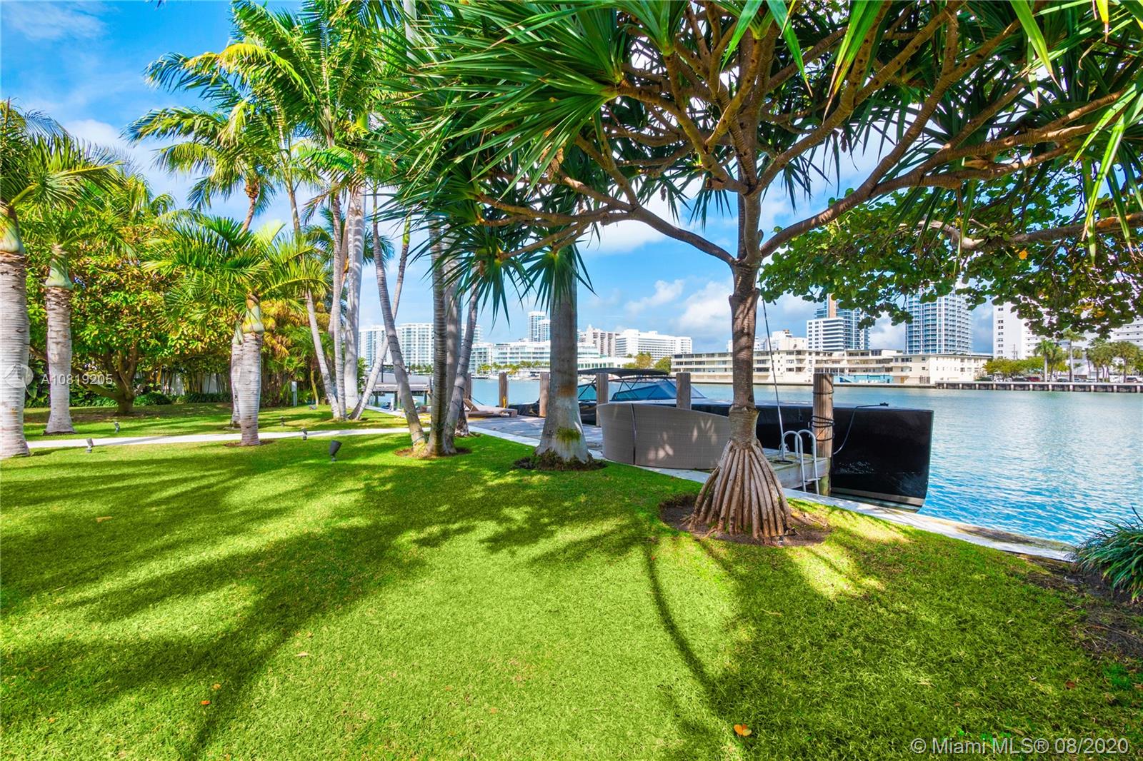 6455 Allison Road Miami Beach, FL 33141 - Photo 22 of 30 Gallery Image 22
