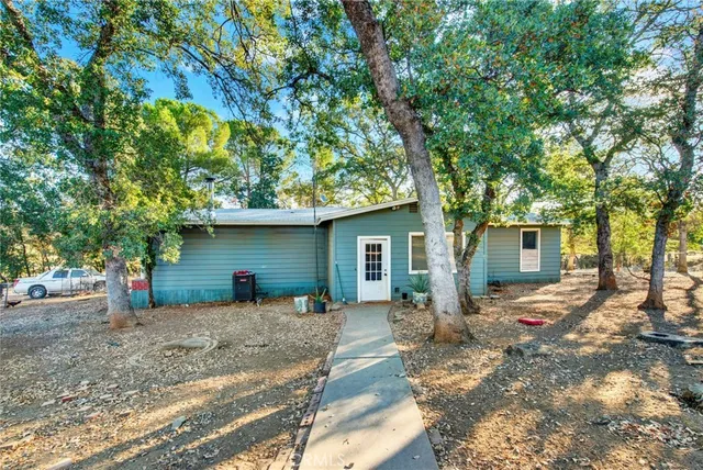 a house view with a outdoor space