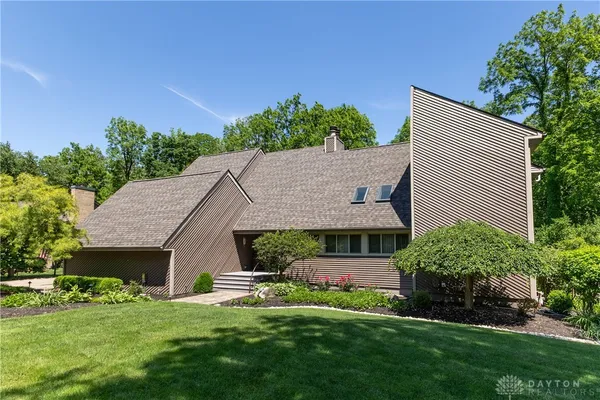 $665,500 | 7655 Winding Way South, Tipp City, OH 45371