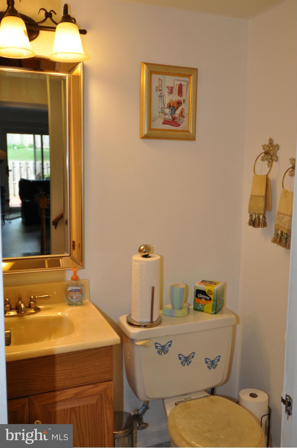 2 Ramsdell Terrace Gaithersburg, MD 20878 - Photo 12 of 30 Bath