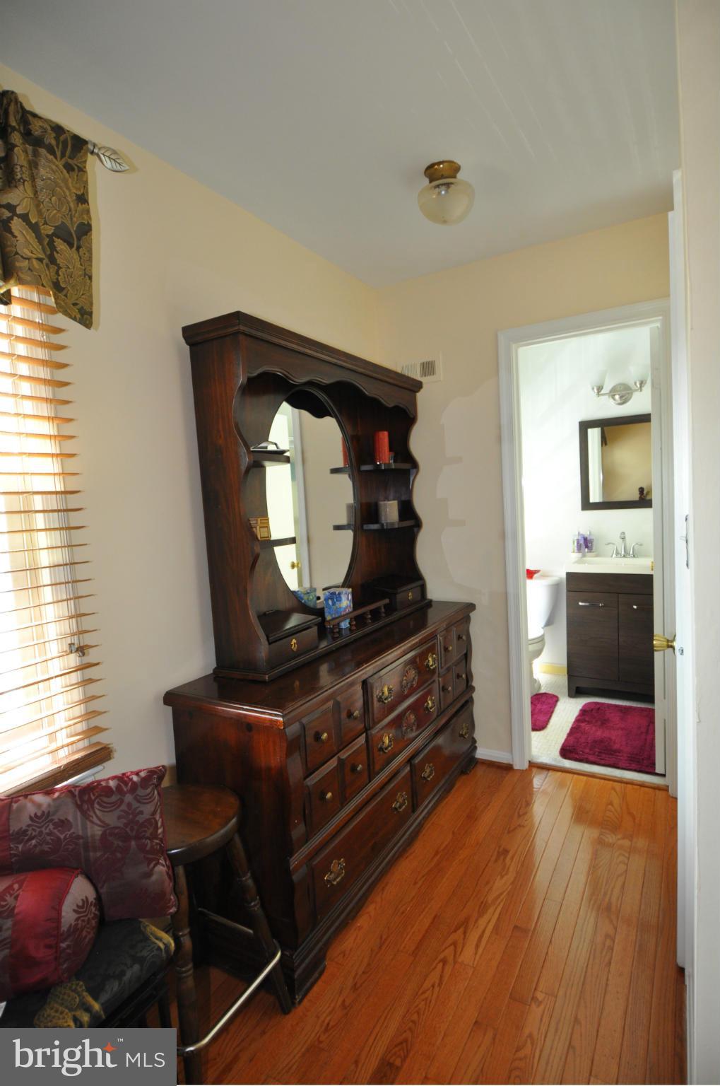 2 Ramsdell Terrace Gaithersburg, MD 20878 - Photo 23 of 30 Bedroom (Master)
