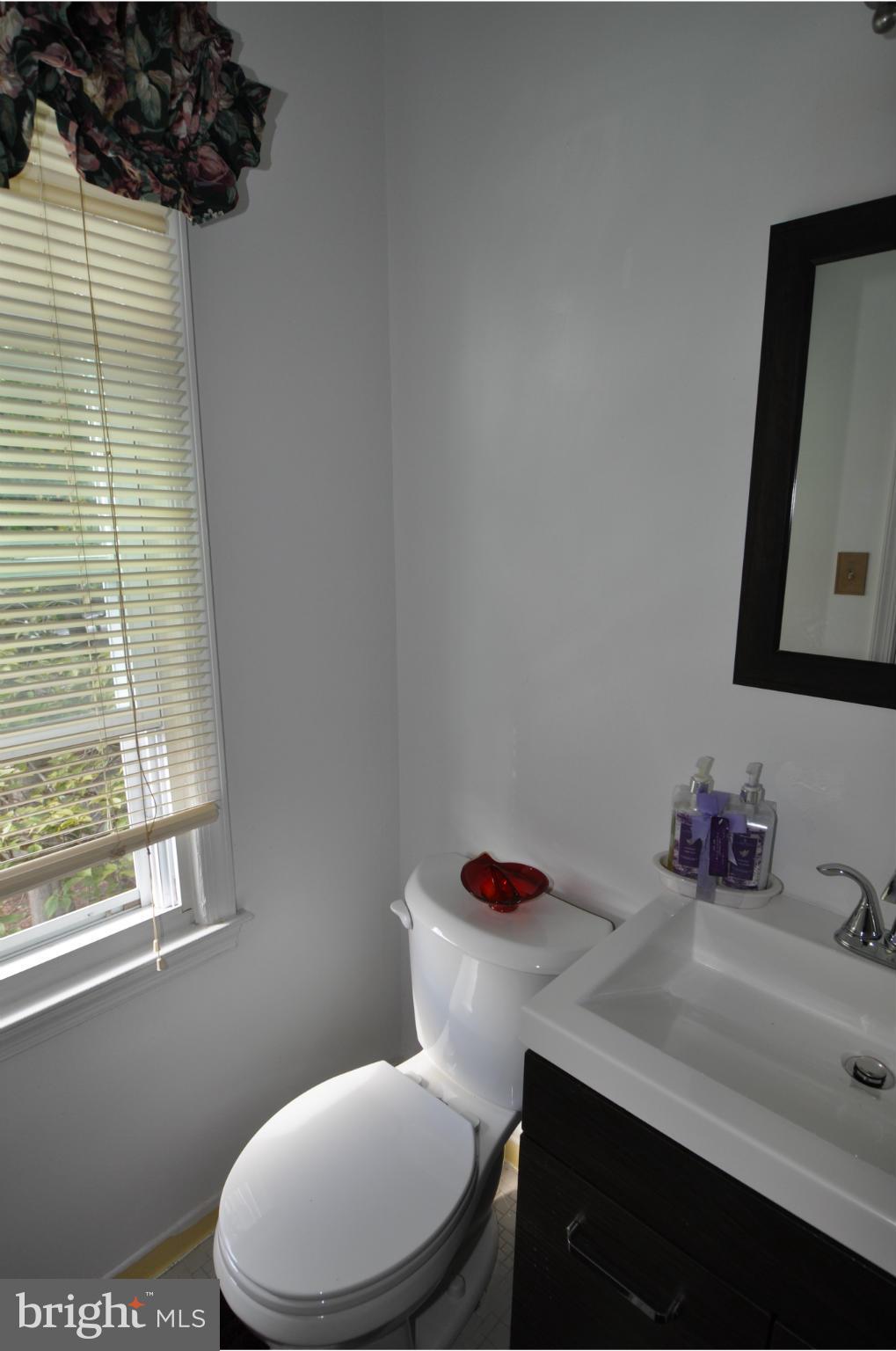 2 Ramsdell Terrace Gaithersburg, MD 20878 - Photo 24 of 30 Master Bath