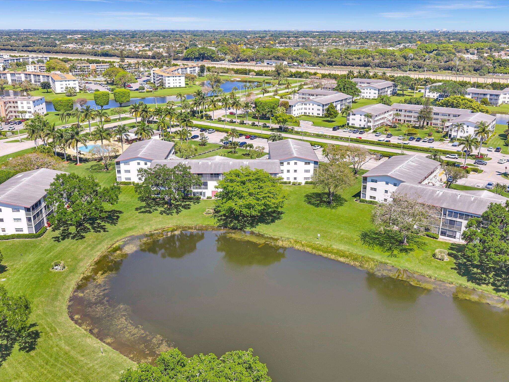 288 Fanshaw Drive, Unit G Boca Raton, FL 33434 - Photo 32 of 49 -
