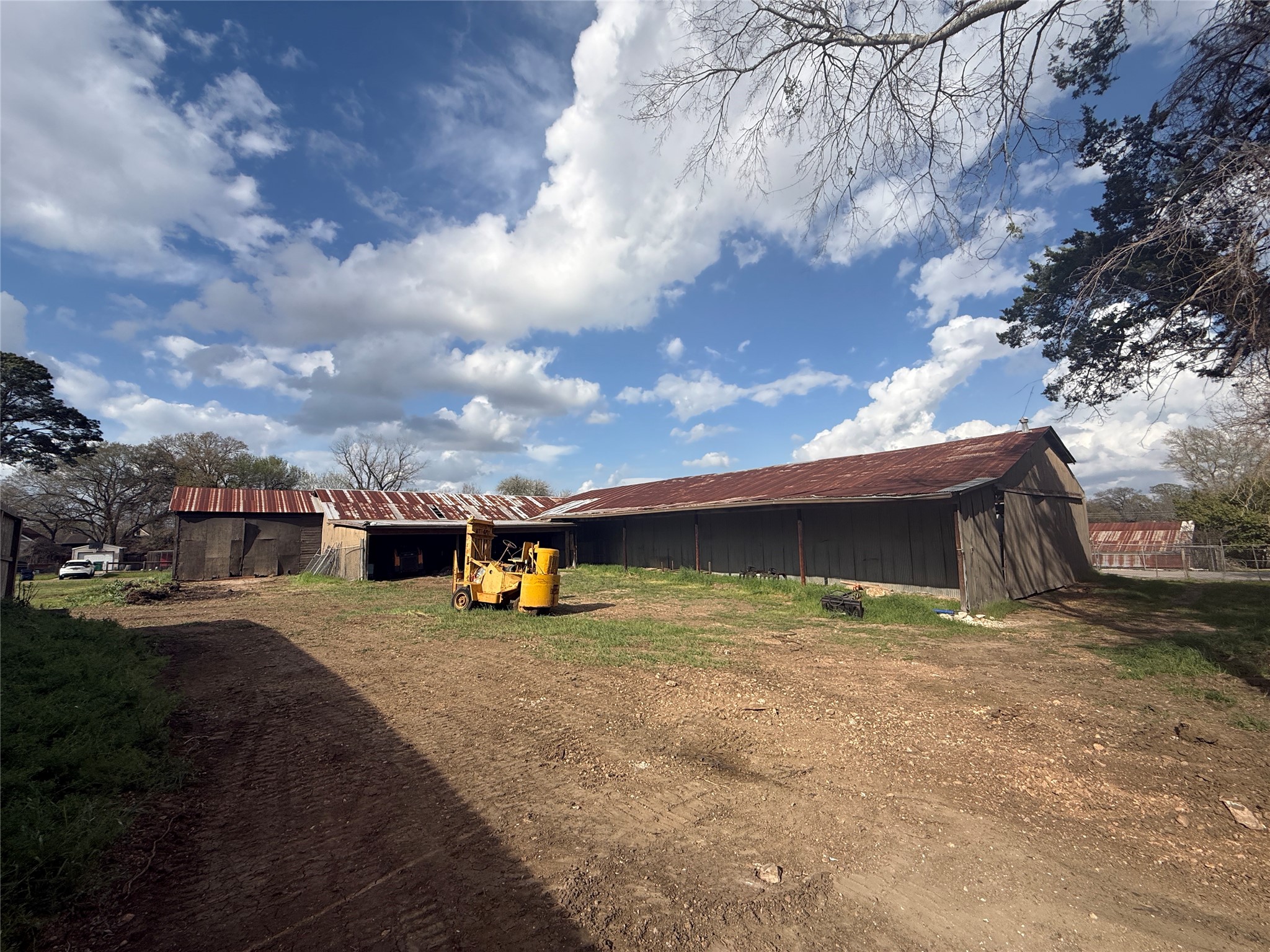 1702 South Baylor Street Brenham, TX 77833 - Photo 3 of 7