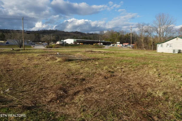 $110,000 | 3071 Roane State Highway, Harriman, TN 37748