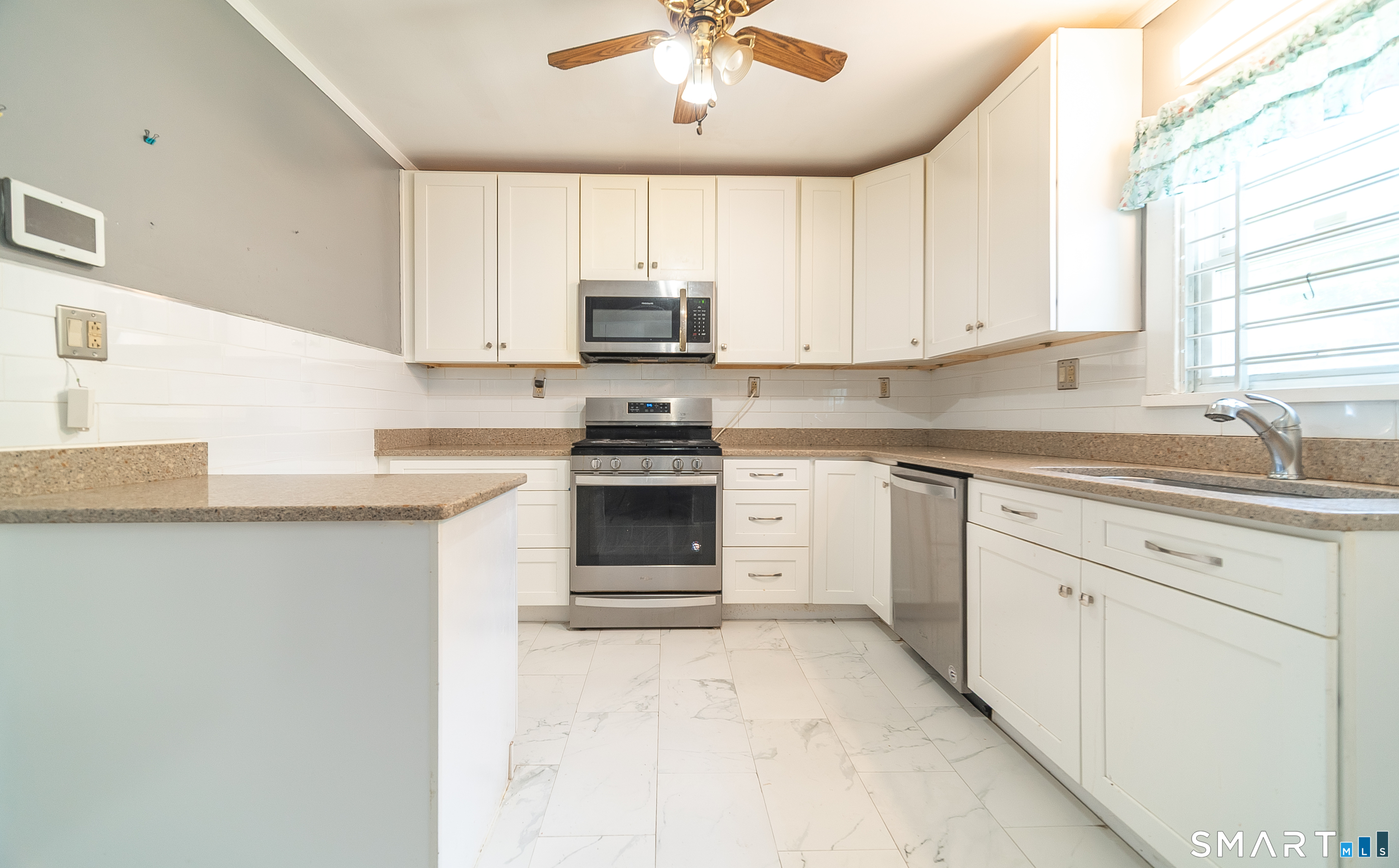 199 Woodend Road Stratford, CT 06615 - Photo 5 of 32