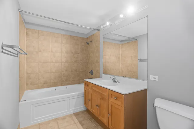 $269,000 | 1845 South Michigan Avenue, Unit 808, Chicago, IL 60616