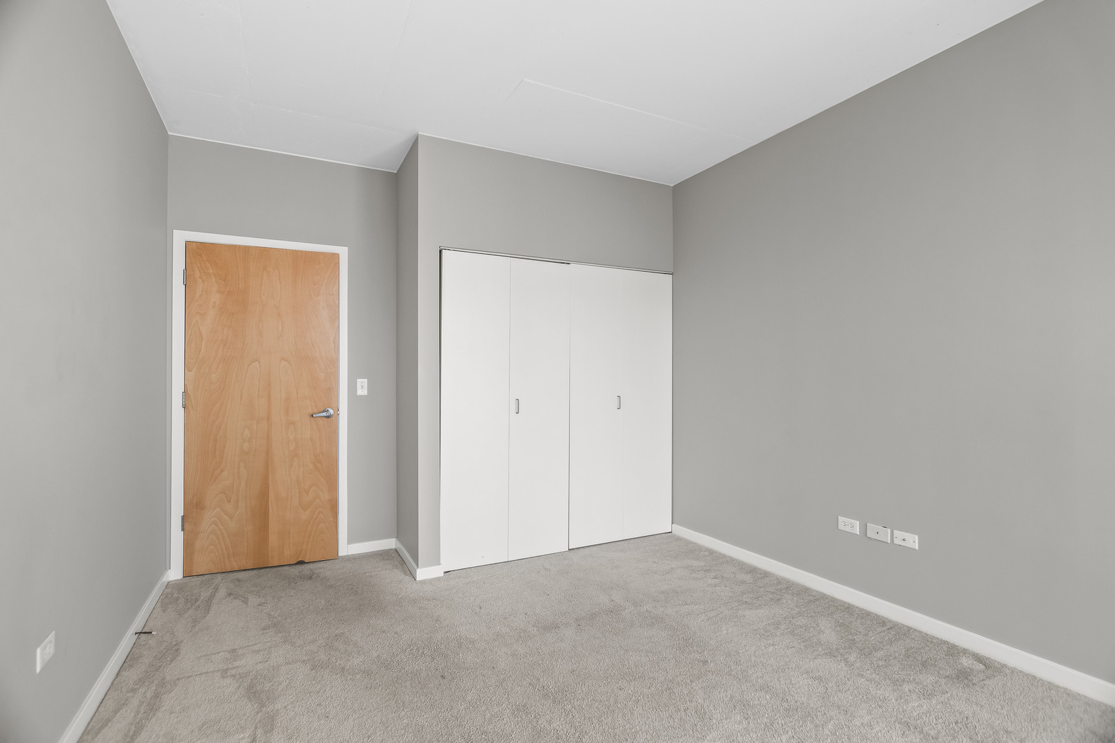 1845 South Michigan Avenue, Unit 808 Chicago, IL 60616 - Photo 10 of 14 a view of an empty room