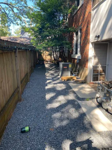 $950 | 111 Rowland Place, Unit 4, Tyler, TX 75701