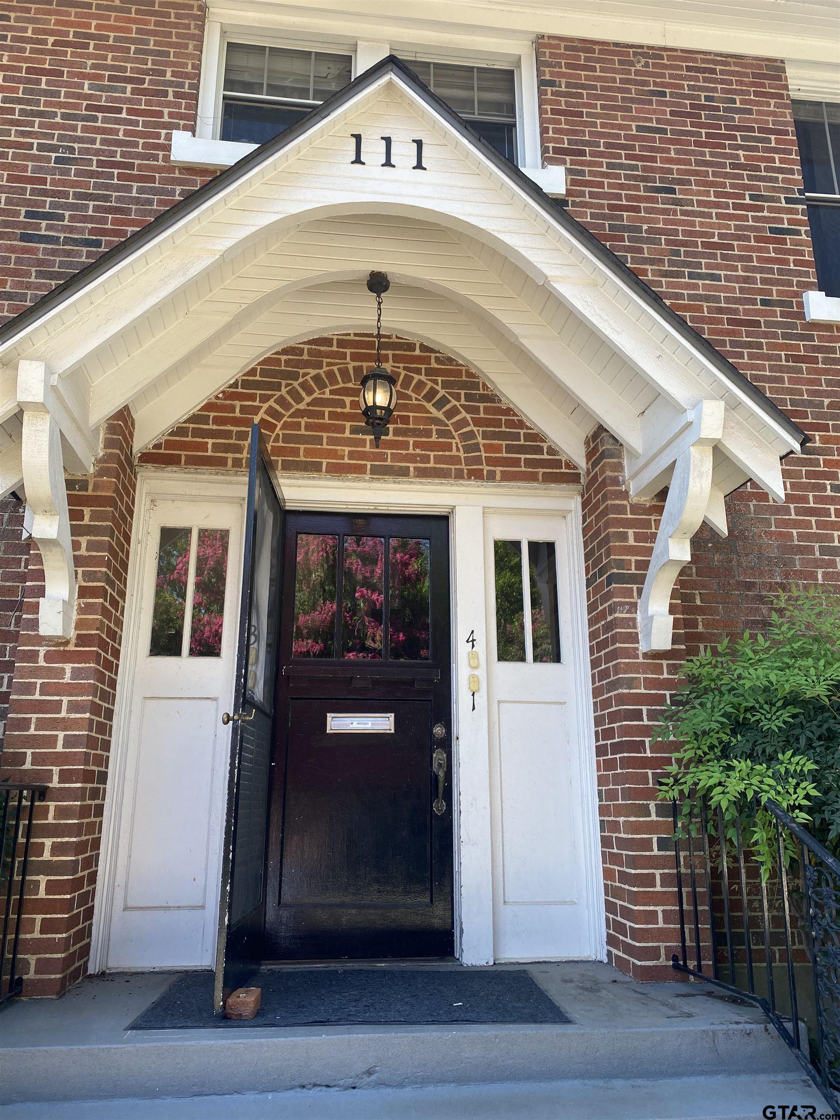 111 Rowland Place, Unit 4 Tyler, TX 75701 - Photo 4 of 17