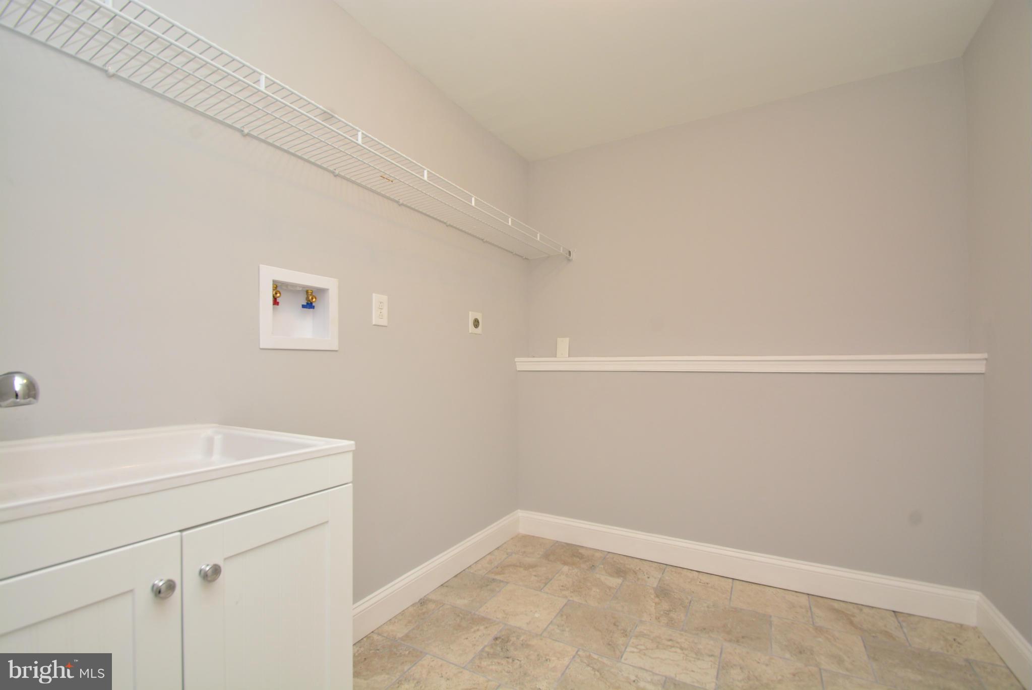 3917 Cutty Sark Road Middle River, MD 21220 - Photo 22 of 28 Interior (General)