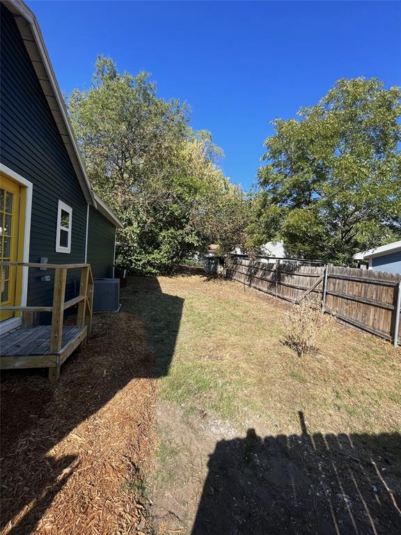 315 Hobson Street Weatherford, TX 76086 - Photo 20 of 24 a view of outdoor space with seating
