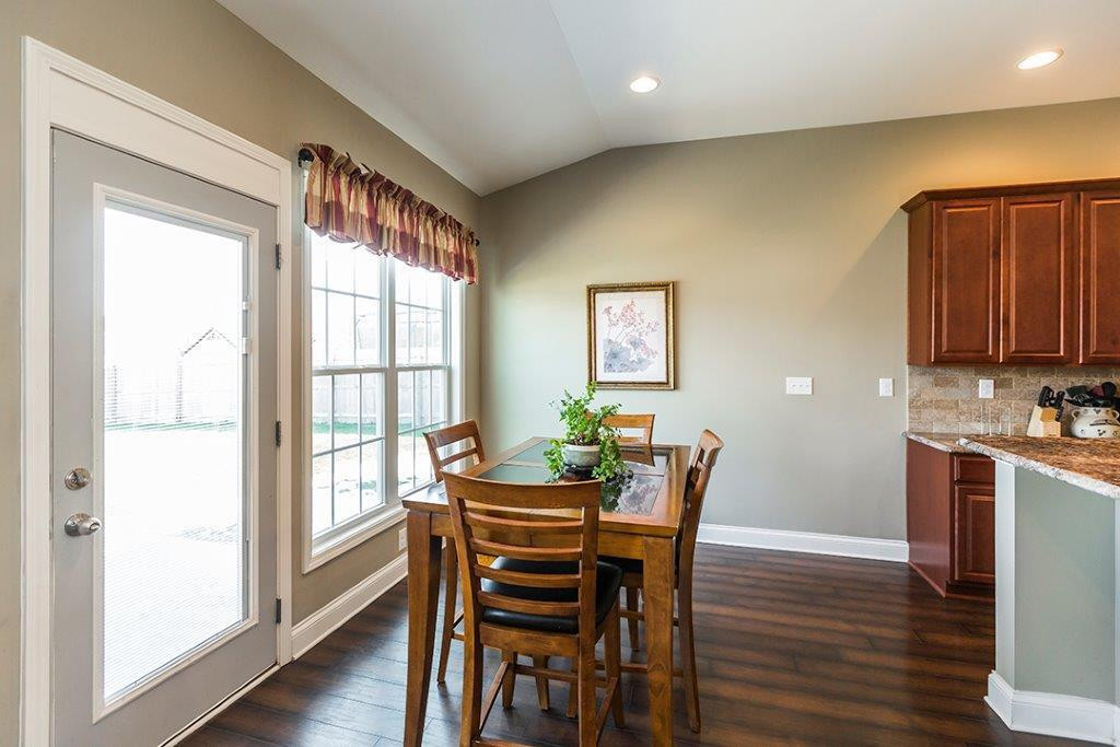 2012 Apple Versailles, KY 40383 - Photo 7 of 25 Photo 7