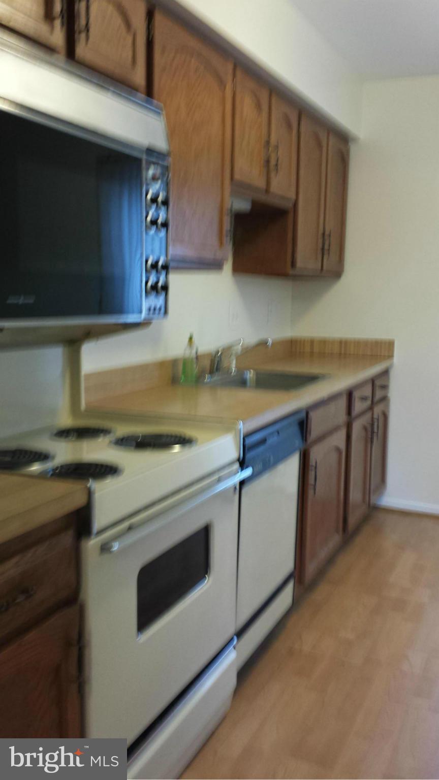 622 Sonata Way Silver Spring, MD 20901 - Photo 23 of 28 Kitchen