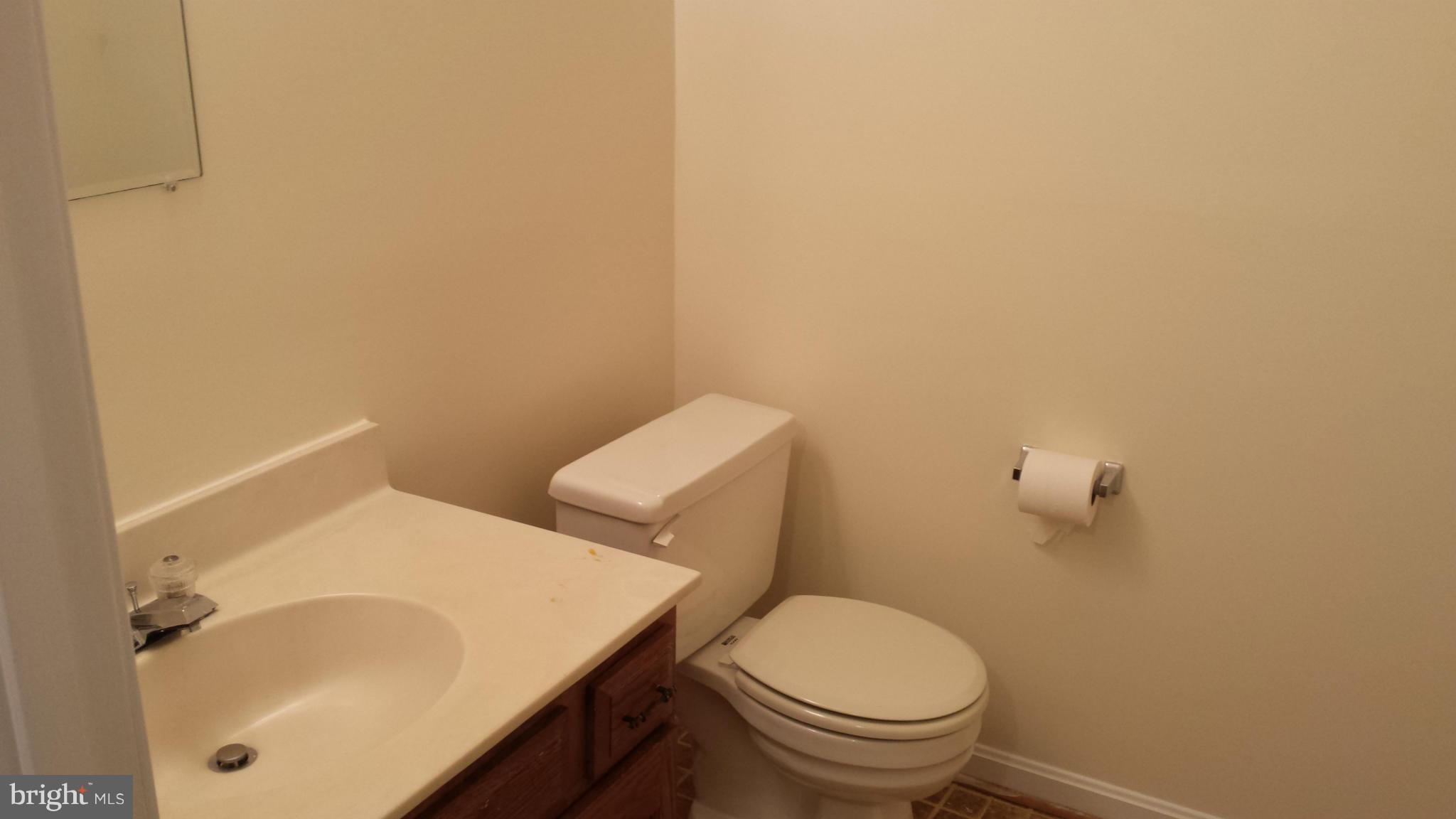 622 Sonata Way Silver Spring, MD 20901 - Photo 8 of 28 Bath