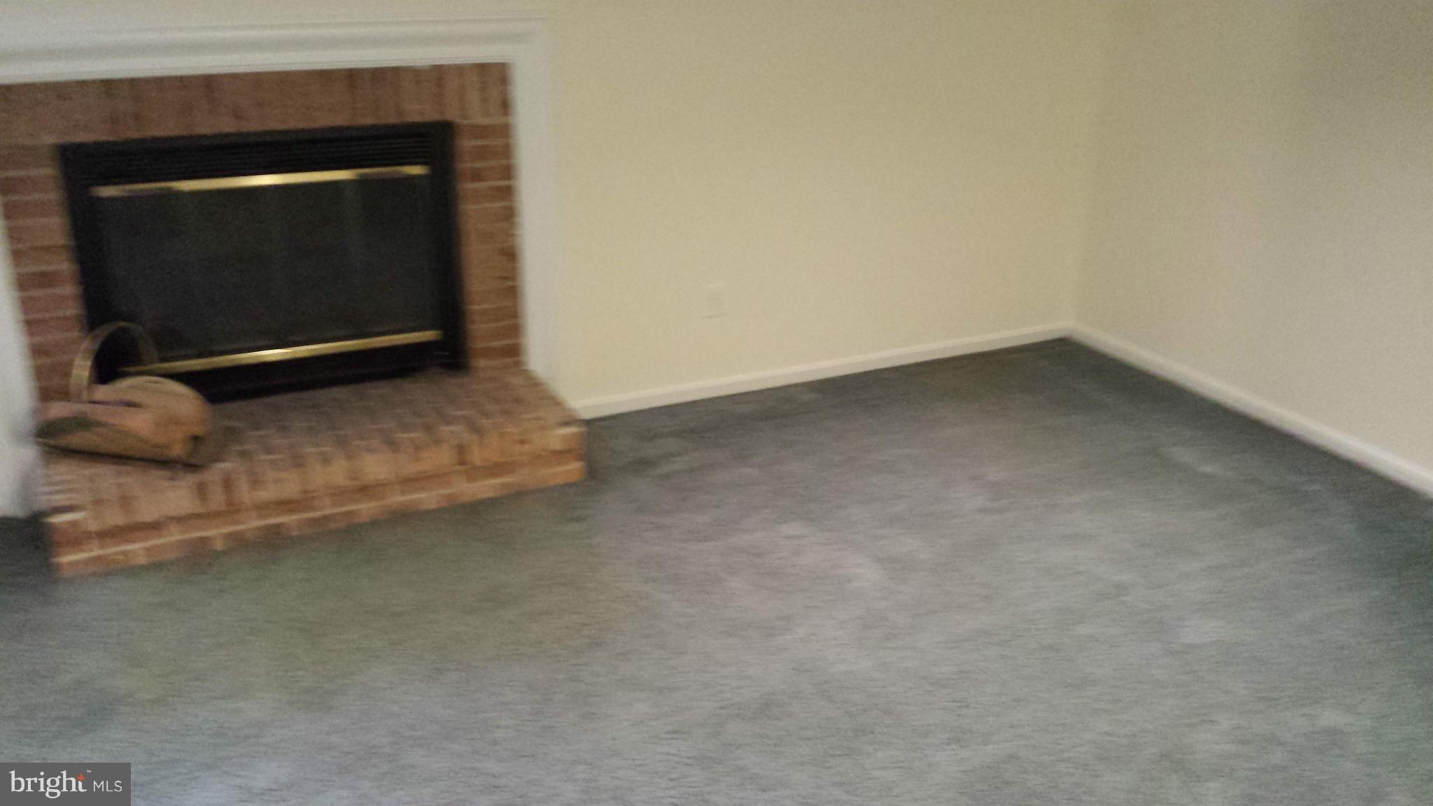 622 Sonata Way Silver Spring, MD 20901 - Photo 10 of 28 Family Room