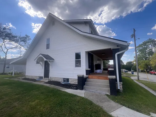 $275,000 | 1526 11th Street, Bedford, IN 47421