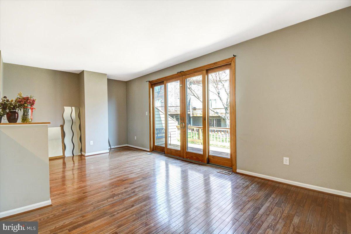 5283 Columbia Road, Unit 2 83 Columbia, MD 21044 - Photo 14 of 38
