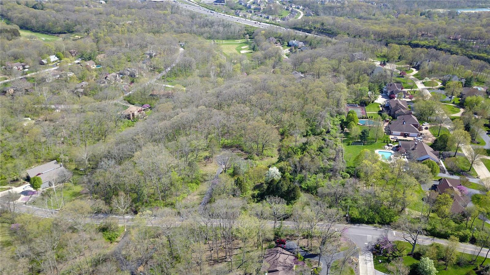 12480 Robyn Road Sunset Hills, MO 63127 - Photo 3 of 18 Gallery Image 3