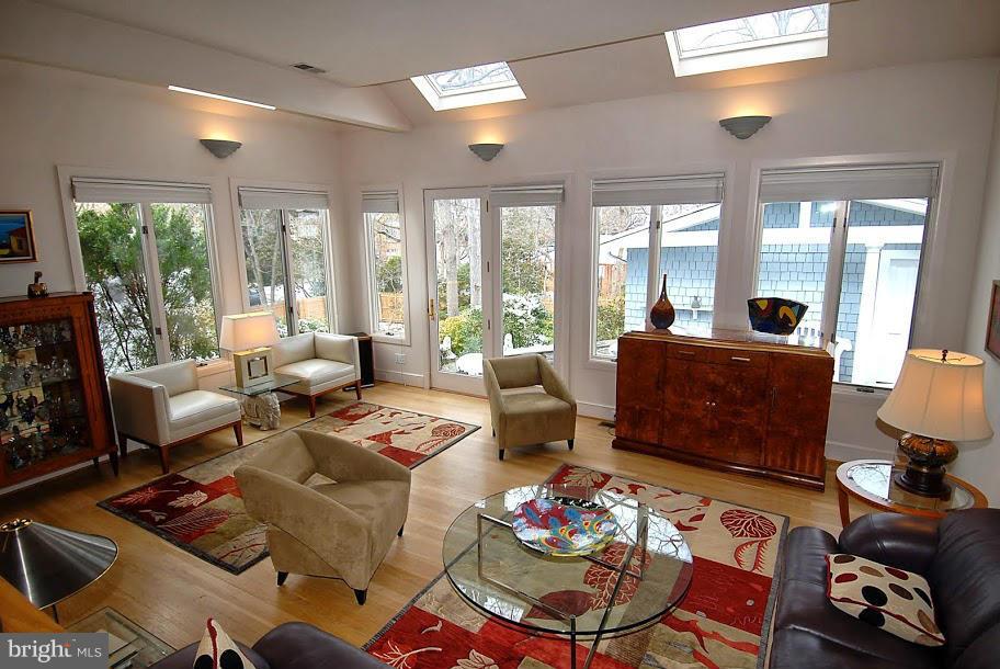 3615 Military Road Northwest Washington, DC 20015 - Photo 2 of 22 Living Room