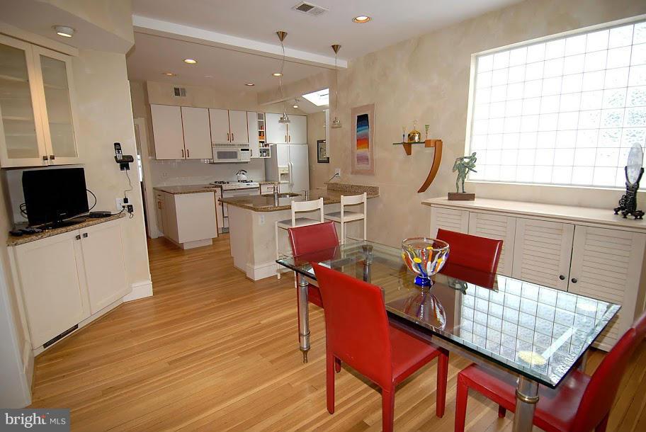 3615 Military Road Northwest Washington, DC 20015 - Photo 8 of 22 Kitchen