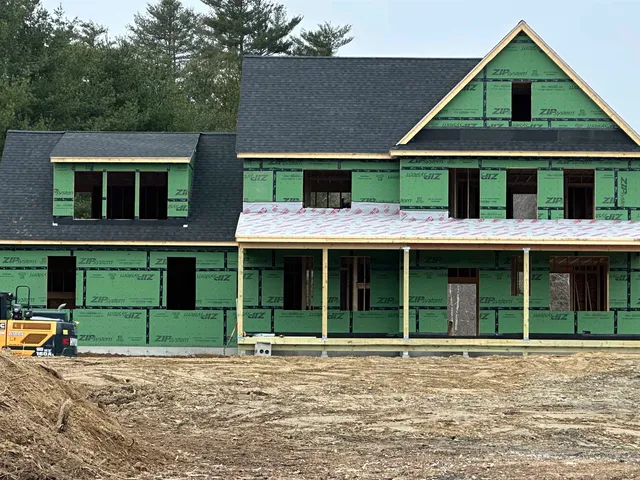 $1,259,000 | 253 Amesbury Road, Kensington, NH 03833