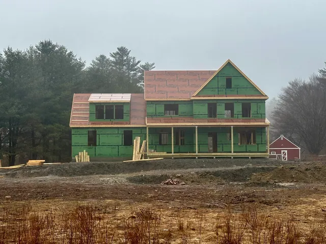 $1,259,000 | 253 Amesbury Road, Kensington, NH 03833
