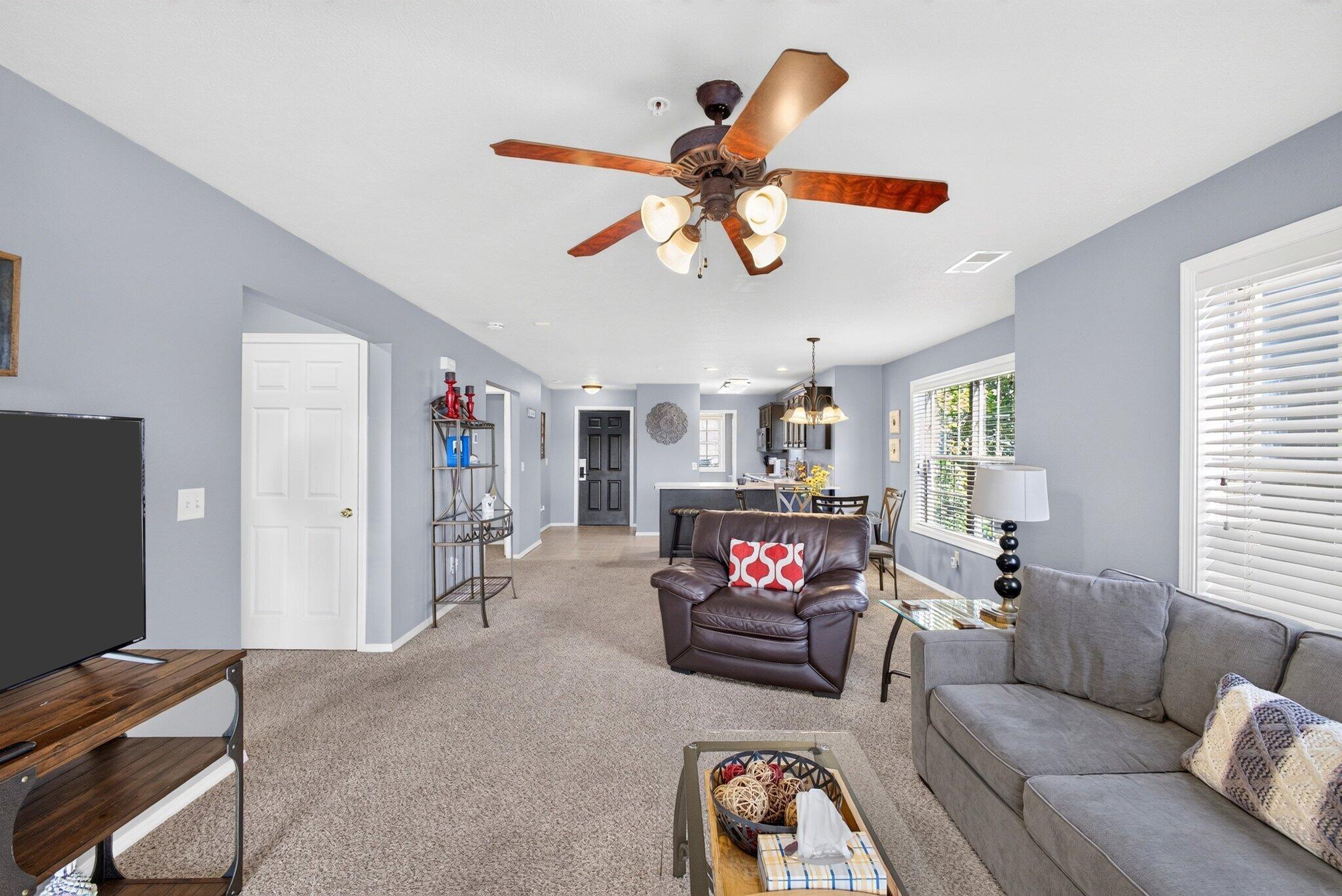 11 Par Lane, Unit 3 Reeds Spring, MO 65737 - Photo 9 of 28 15 (1)