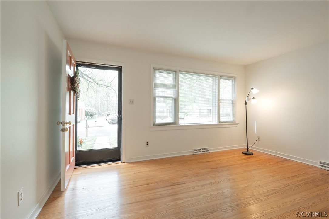 602 Conley Road Richmond, VA 23227 - Photo 3 of 39 Gallery Image 3