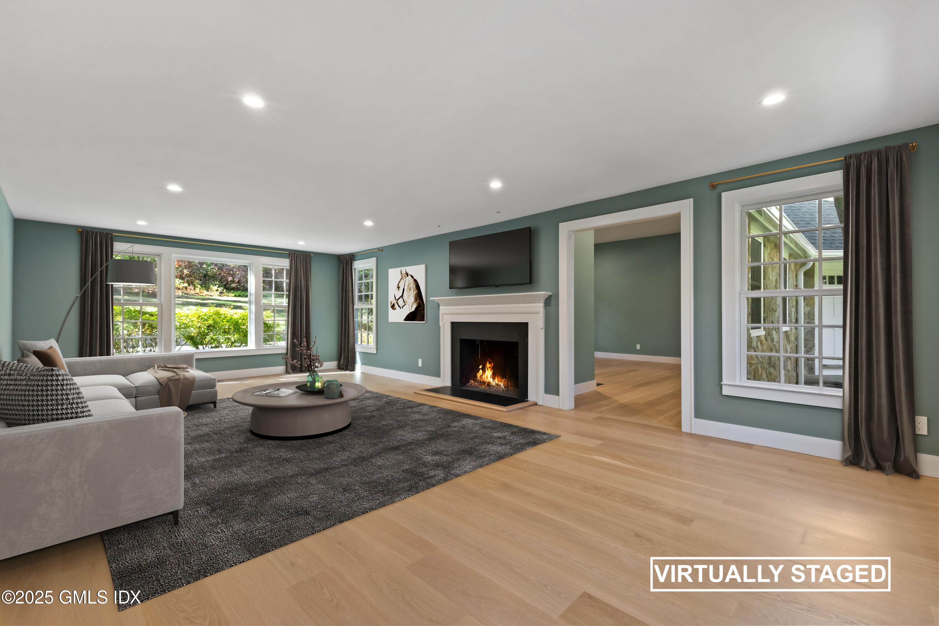 40 Howard Road Greenwich, CT 06831 - Photo 9 of 46 Living room