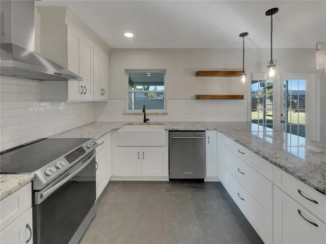 $338,000 | 3305 Peacock Lane, Mulberry, FL 33860