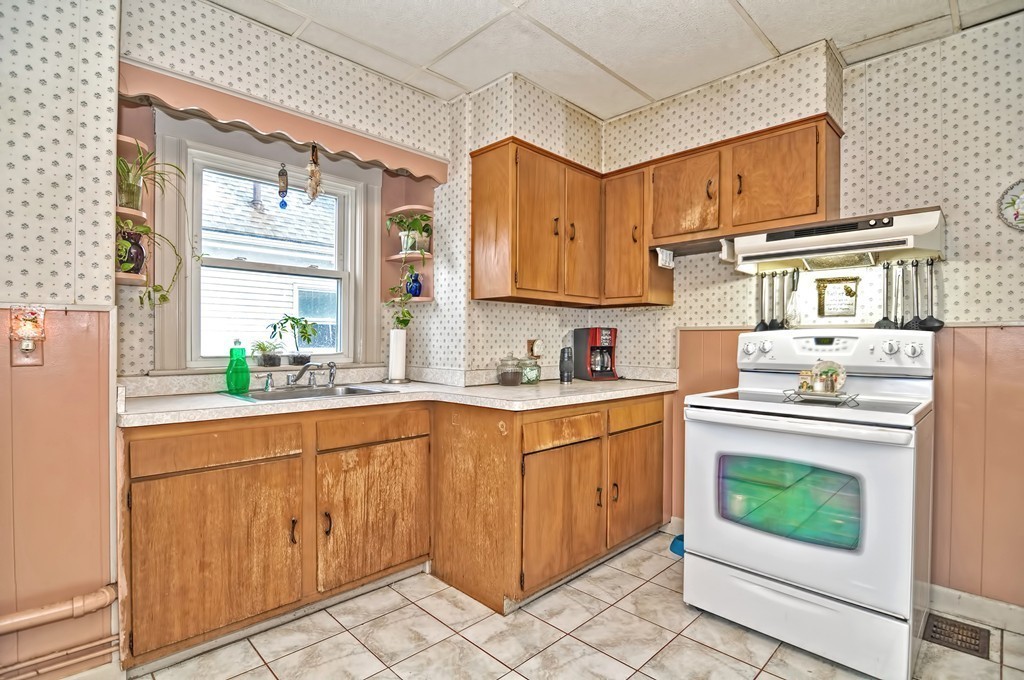 6 Concord Street Malden, MA 02148 - Photo 8 of 27