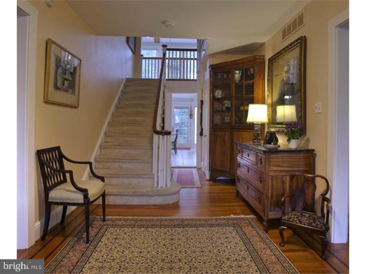 205 Chews Landing Road Haddonfield, NJ 08033 - Photo 3 of 24 Foyer