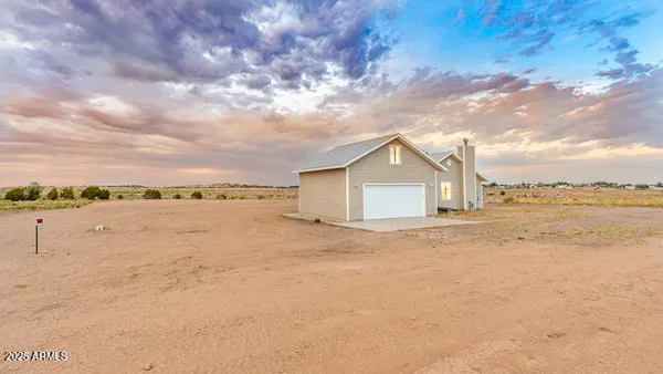 $349,000 | 502 North 1100 Street West, Taylor, AZ 85939
