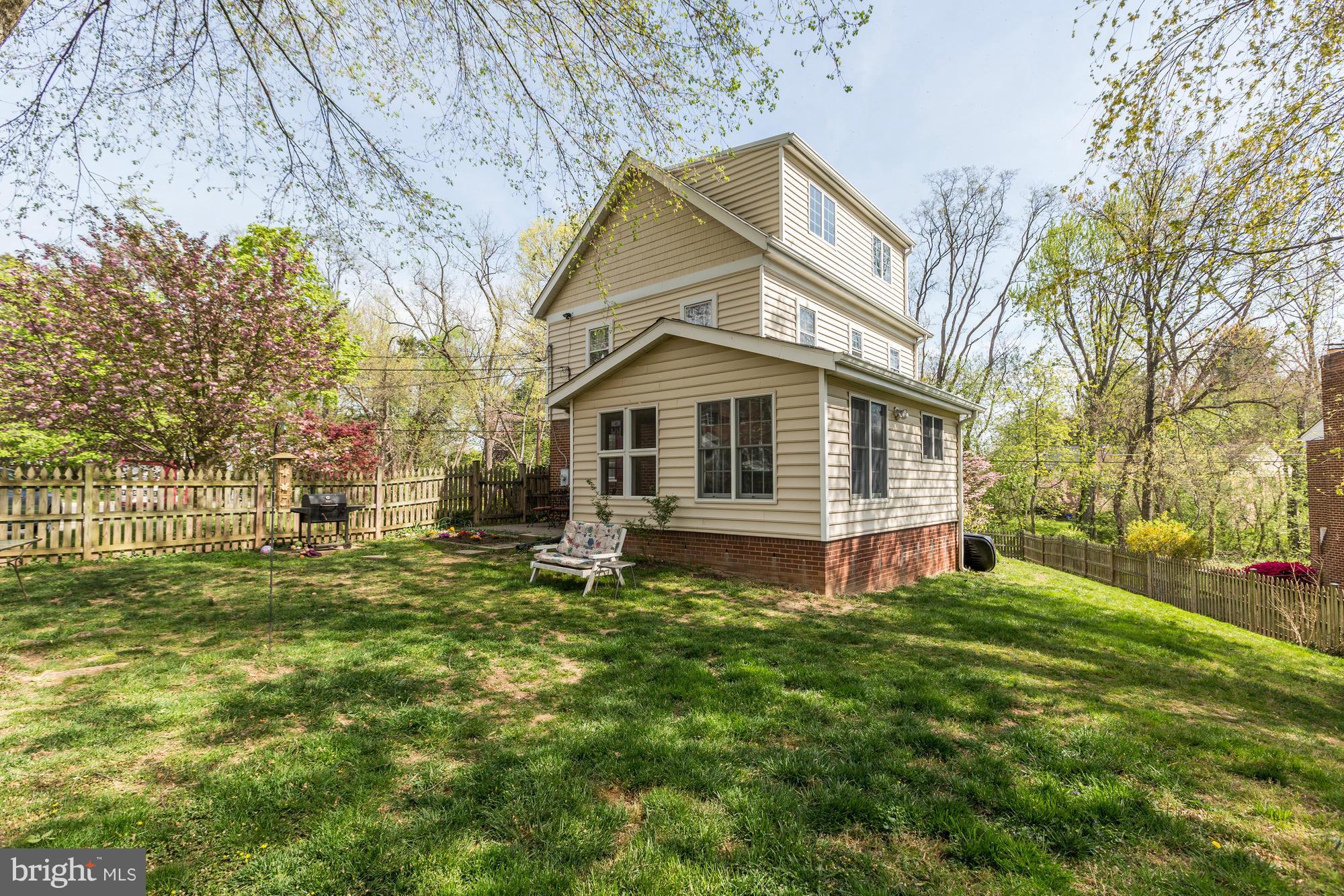 1915 Brisbane Street Silver Spring, MD 20902 - Photo 25 of 30 Exterior (Rear)