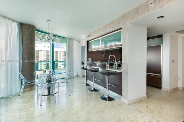 $6,500 | 6000 Indian Creek Drive, Unit 12B, Miami Beach, FL 33140