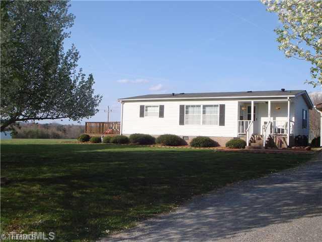 897 Pratt Road Ararat, NC 27007 - Photo 2 of 16 Exterior Front.