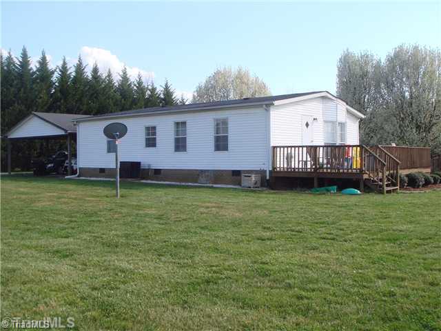 897 Pratt Road Ararat, NC 27007 - Photo 14 of 16 Exterior Back.