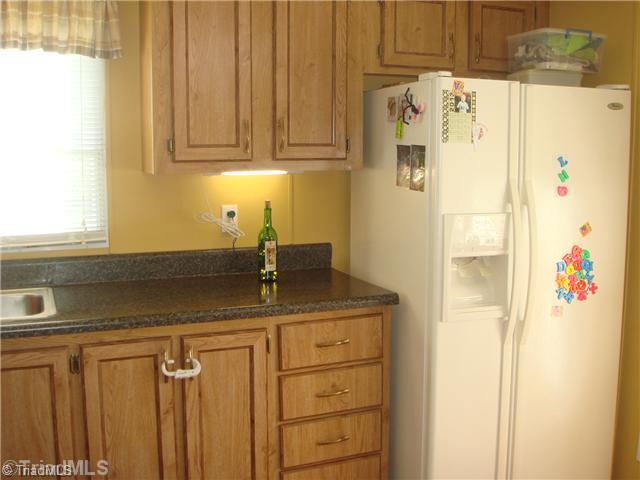 897 Pratt Road Ararat, NC 27007 - Photo 4 of 16 Kitchen.
