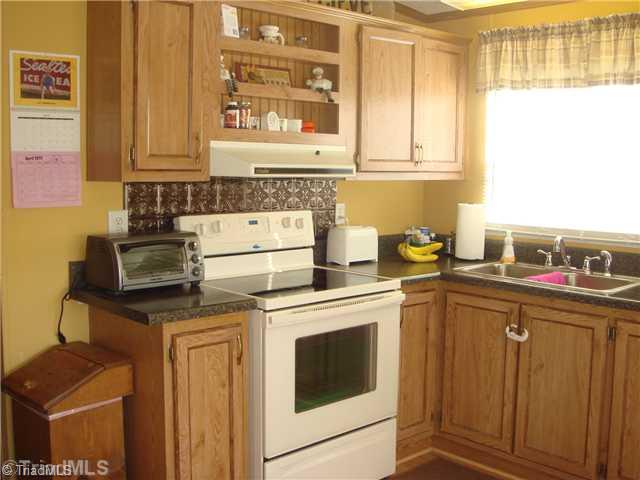 897 Pratt Road Ararat, NC 27007 - Photo 5 of 16 Kitchen.