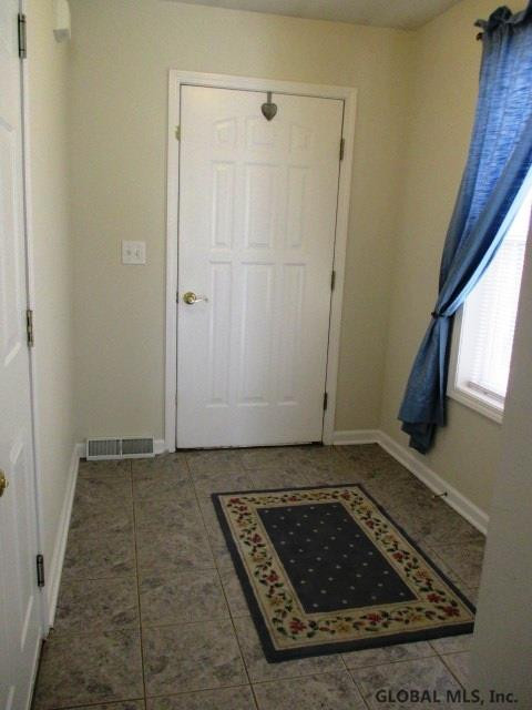 129 Harvard Road Colonie, NY 12189 - Photo 3 of 22 Photo 3